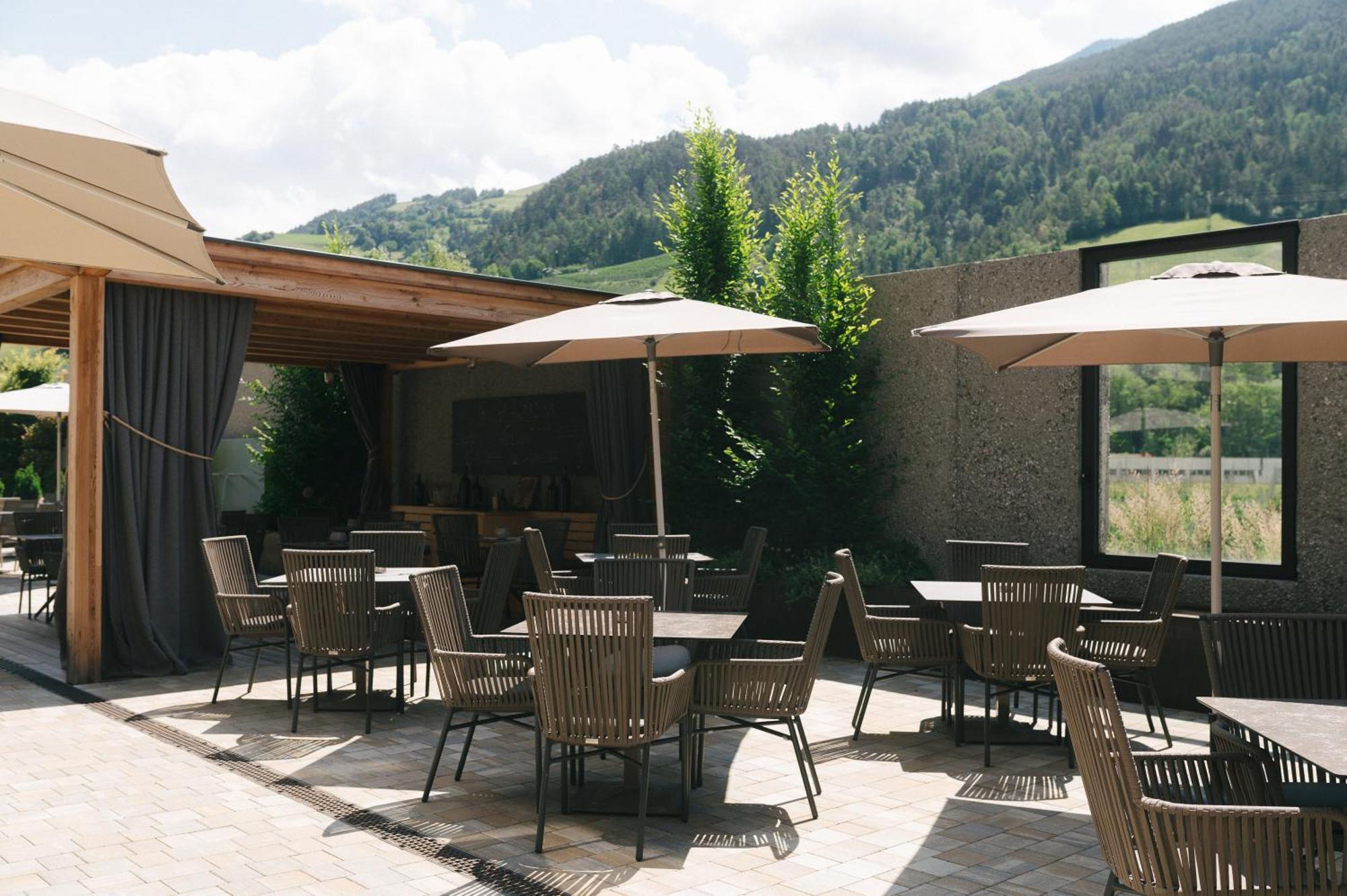Weingut & Genusshotel Spitalerhof Superior Chiusa Exterior photo